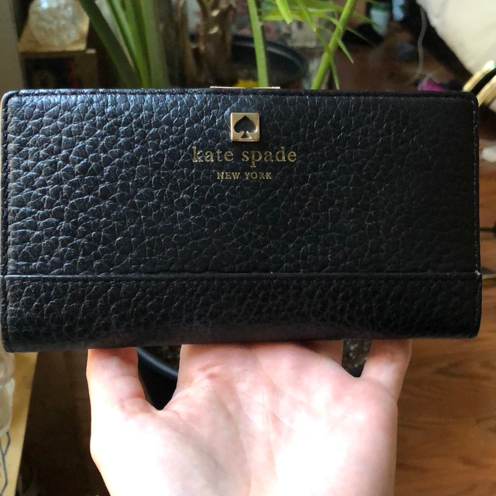✨SALE✨ Kate Spade Leather Wallet